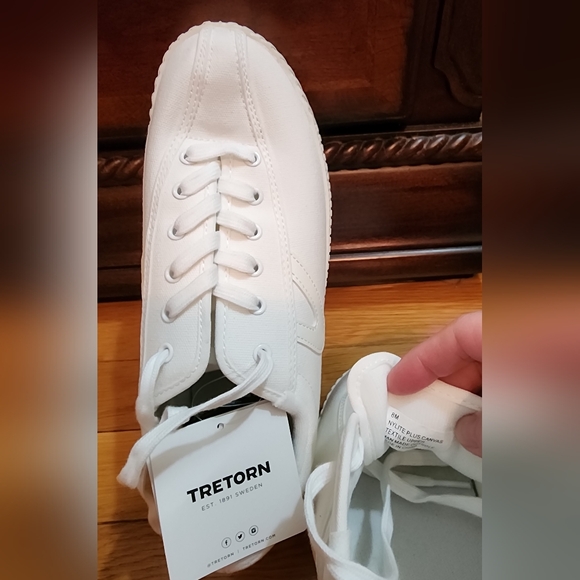 Women's White Canvas TRETORN Sneakers Size 8 NWT - Picture 5 of 6